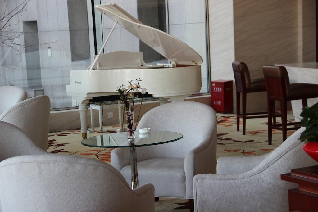 Dalian Southern Airline Pearl Hotel Екстер'єр фото