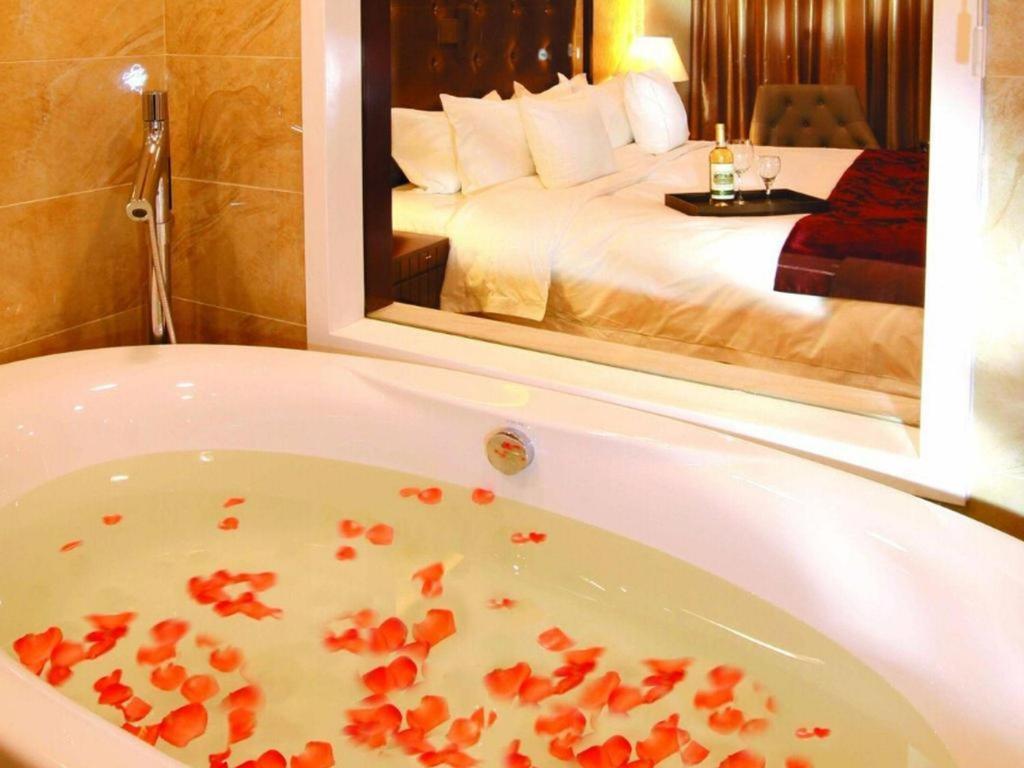 Dalian Southern Airline Pearl Hotel Екстер'єр фото