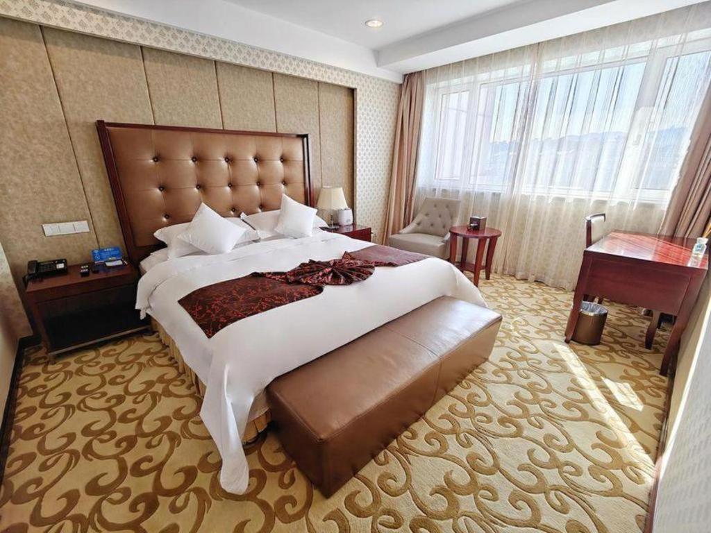 Dalian Southern Airline Pearl Hotel Екстер'єр фото
