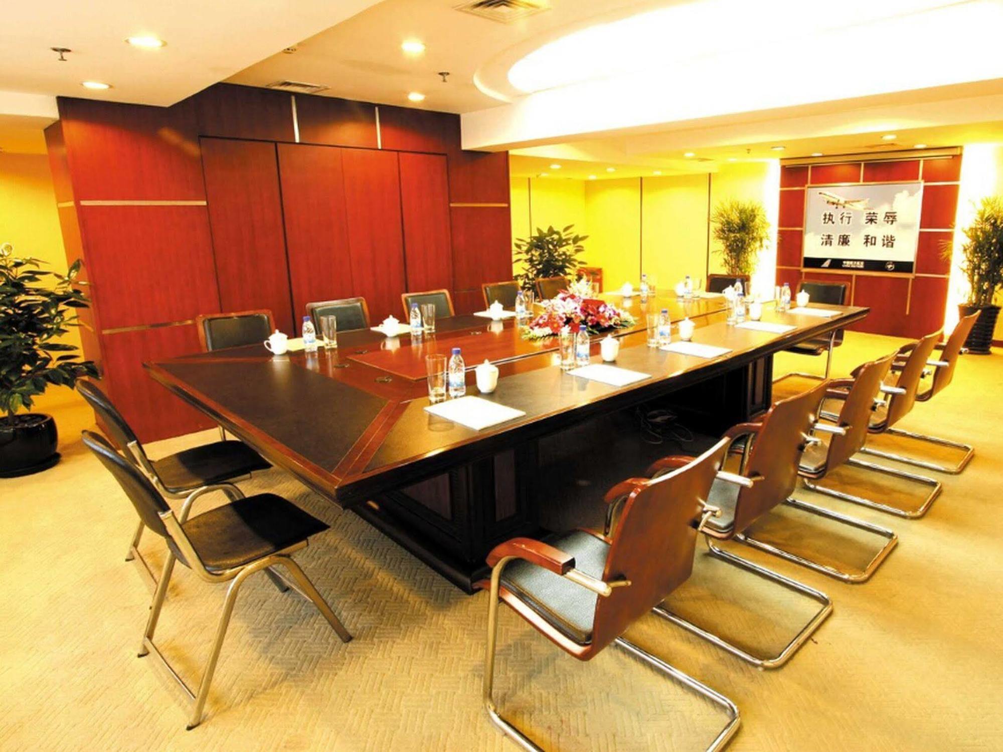 Dalian Southern Airline Pearl Hotel Екстер'єр фото